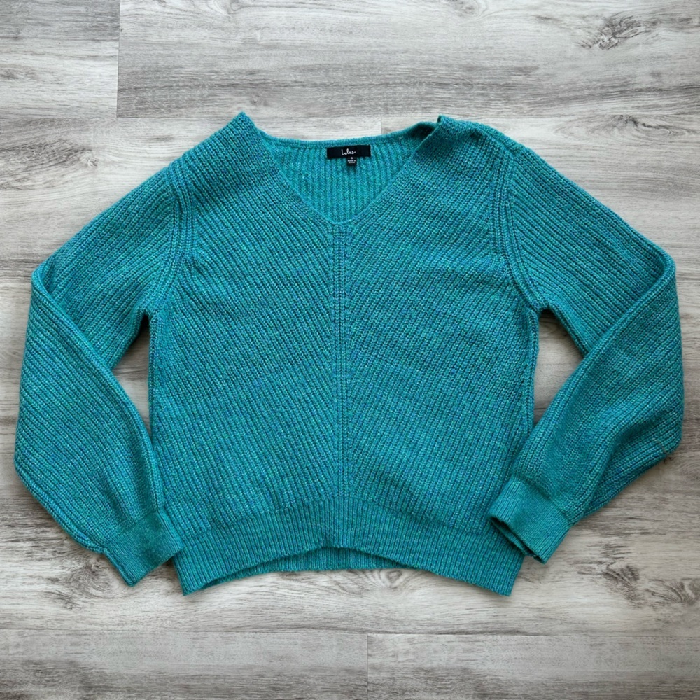 Lulu's Blue V-Neck Sweater Knit size S Small